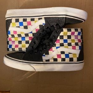 In good condition men 5 1/2 seven women